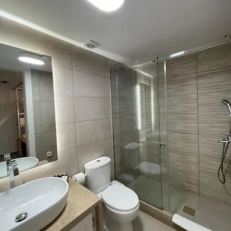 Trocadero Luxury Ermioni