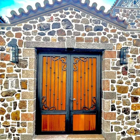 Trocadero Luxury Ermioni