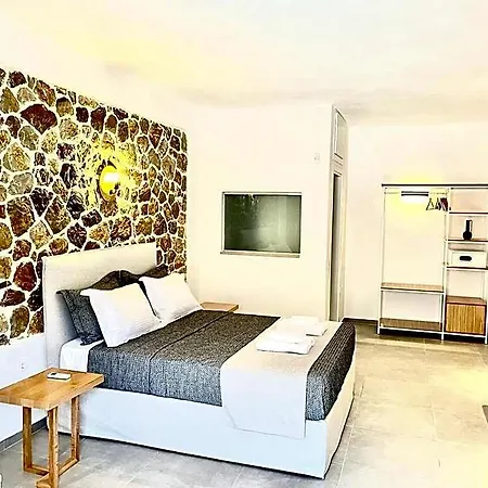 Trocadero Aparthotel