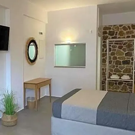 Aparthotel Trocadero Ermioni