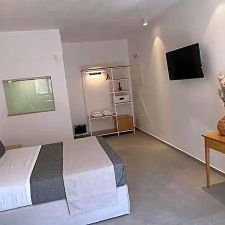 Trocadero 4*