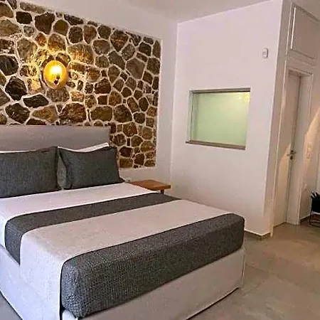 Trocadero Aparthotel