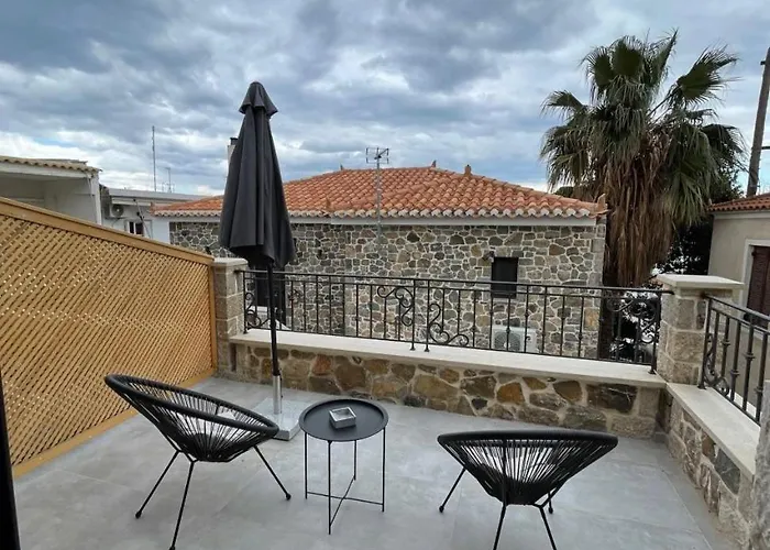 Trocadero Ermioni Suites