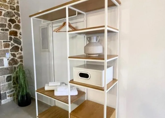 Ξενοδοχείο με διαμερίσματα Trocadero Luxury 4*