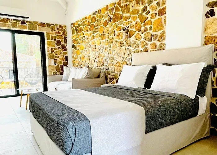 Trocadero Ermioni Suites