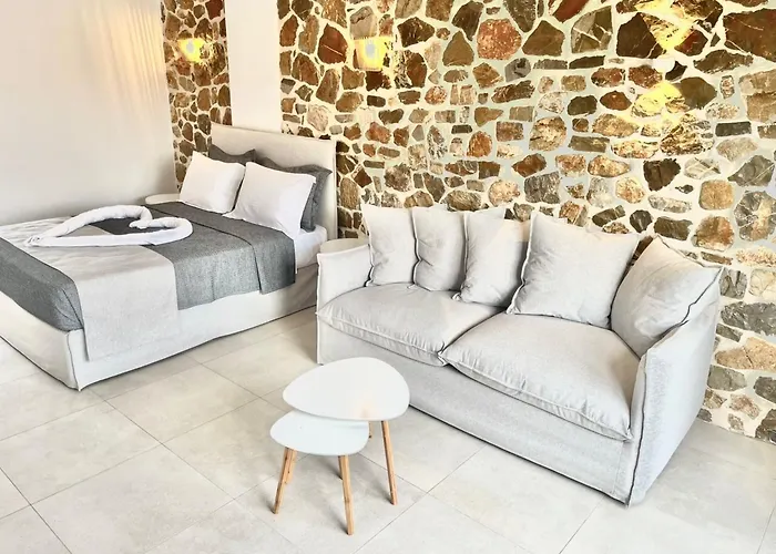 Trocadero Ermioni Suites